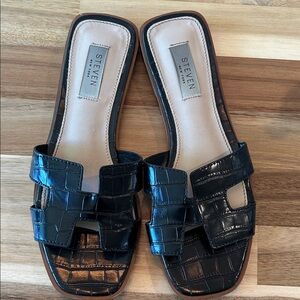 Steven by Steve Madden Black Croc-Pattern Slide Sandals
